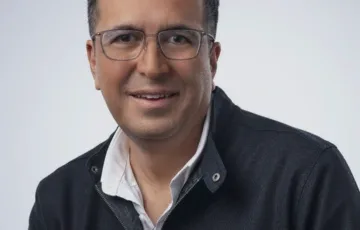 Retrato profesional de Luis Roberto Haug, director de CID Gallup, especialista en inteligencia de mercados y consultoría estratégica en América Latina.